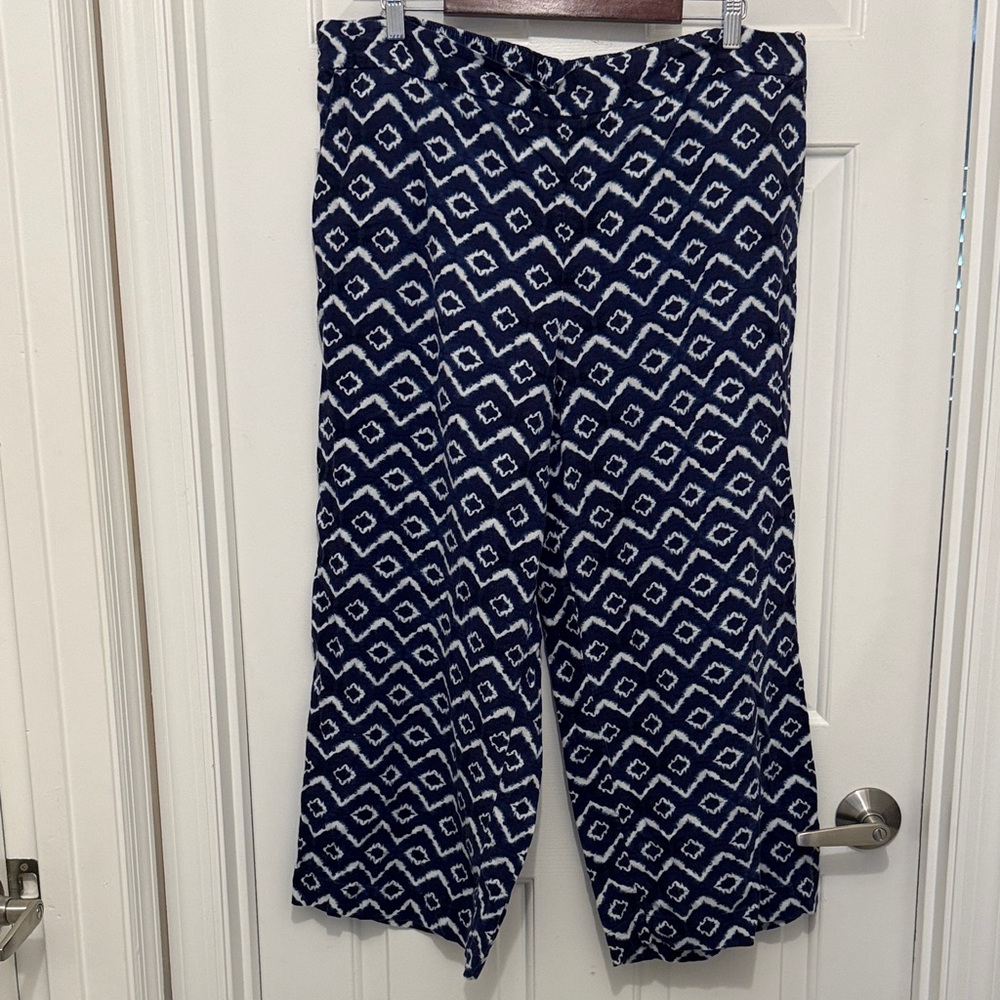LOFT Navy and White Geometric Pants